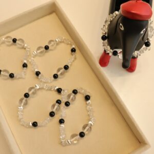 white crystal / black agate bracelet - Image 1