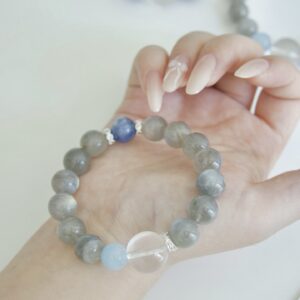 The grey moonlight bracelet - Image 1