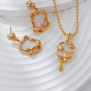 S925 silver vintage gold white pearl earrings - Image 7