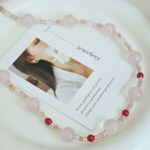 The inner world between the collarbones - Image 13